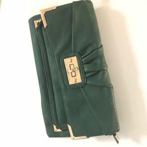 Green Clutch